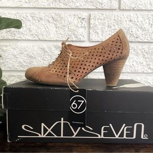 Anthropologie Leather Oxford Stacked Heel 7.5-8 Narrow Sixty Seven w/ Laces